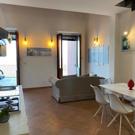 Affacciati Sul Mare Del Borgo Appartamento Riposto